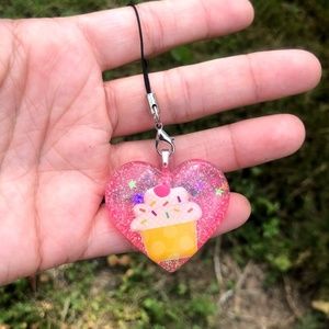 Pastel handmade keychain cute cupcake anime free w